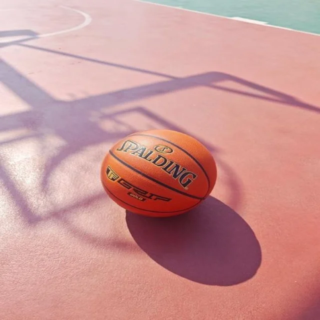 胡明轩季后赛末节失准折射广东男篮后场轮换隐忧复盘